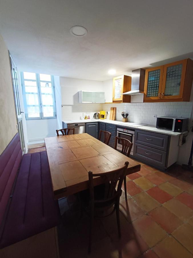 La Maison De La Traverse Saint-Guilhem-le-Desert Bagian luar foto