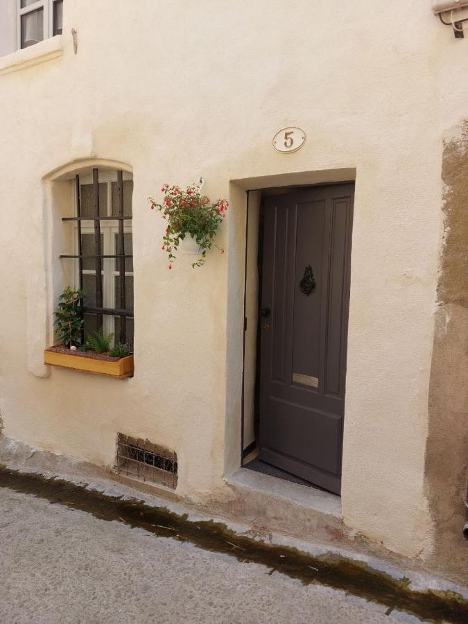 La Maison De La Traverse Saint-Guilhem-le-Desert Bagian luar foto